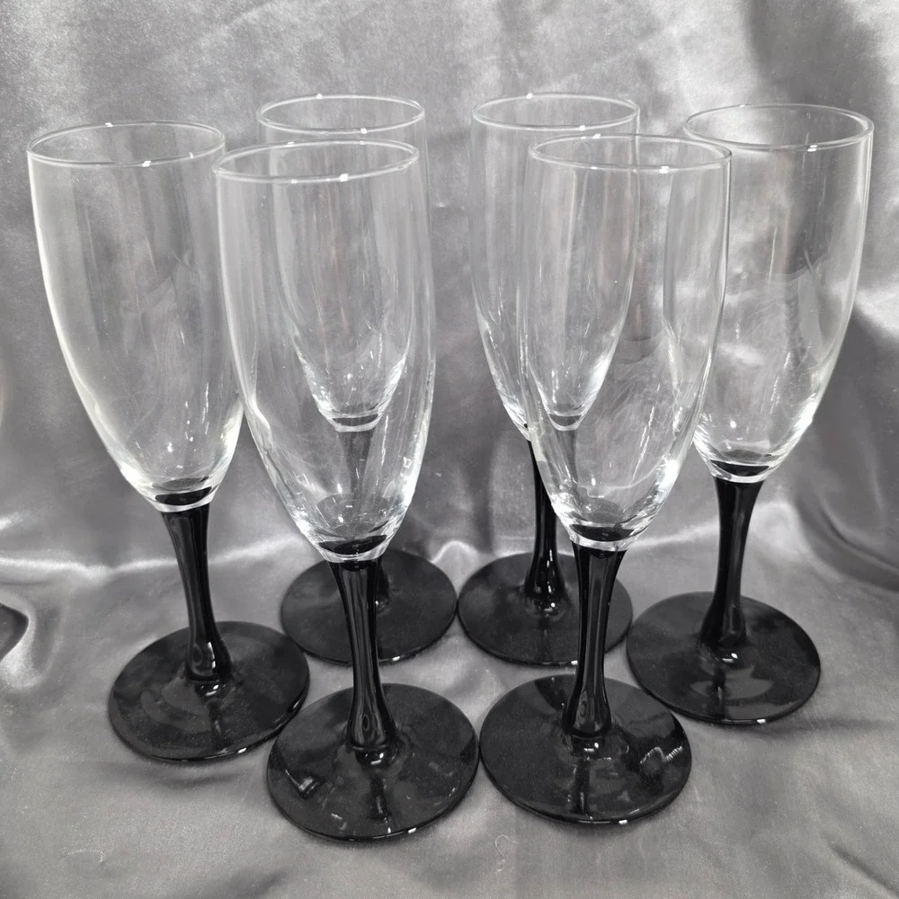Set of 6 Champagne Flutes with Black Stems and Bases Clear Glass Barware